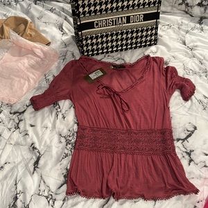 100% authentic GUCCI small s wine peasant top STUNNING rare vintage NWT brandnew